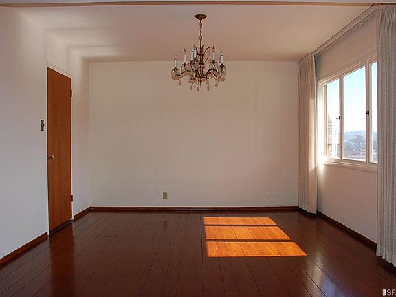5th image of 40 Fernwood Ave