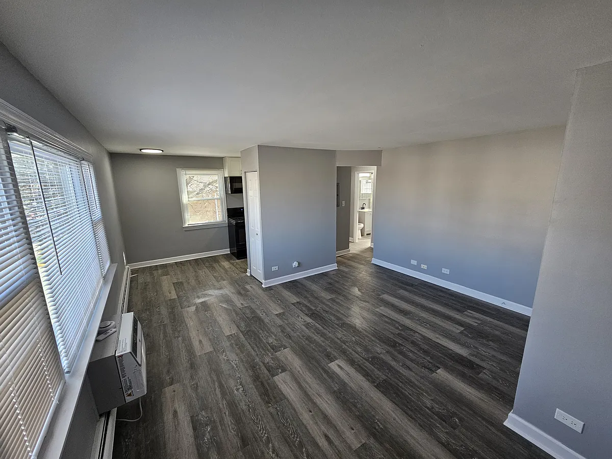 Building Photo - 1442 S Central Ave #6