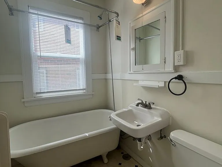 1756 Grand Ave — Photo 11