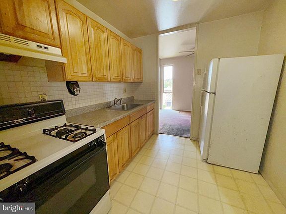 3rd image of 7326 Donnell Pl Unit D