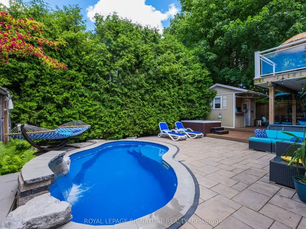 361 Dyson Rd, Pickering, ON L1W 2N2