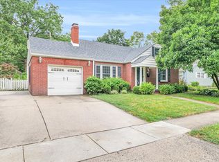 1203 W John St, Champaign, IL 61821