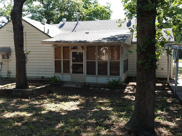 1905 Layton Ave — Photo 8