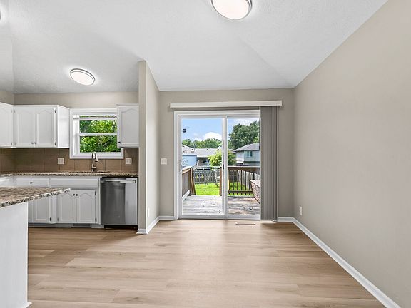 4th image of 5106 N 128th St