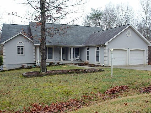 2nd image of 40 Prestwick Cir