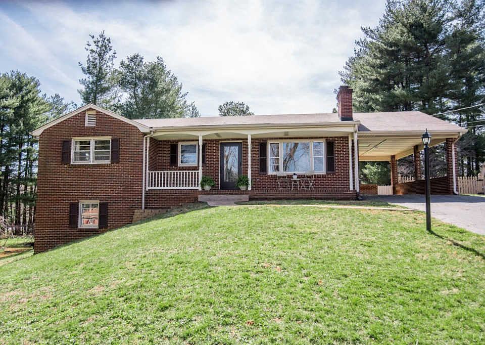 1st image of 222 Wayne Dr