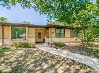 203 Rosemont Dr, San Antonio, TX 78228