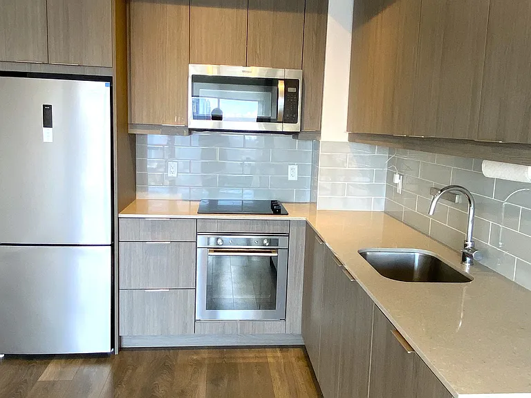 32 Forest Manor Rd #2705 — Photo 6