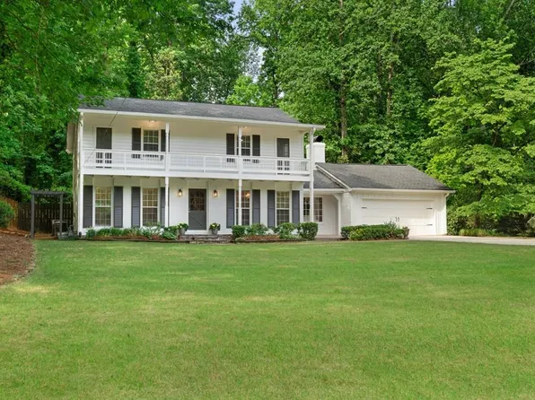650 Edgewater Trl, Sandy Springs, GA 30328