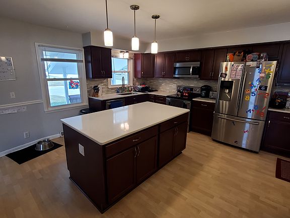 2nd image of 305 Edgewood Ave