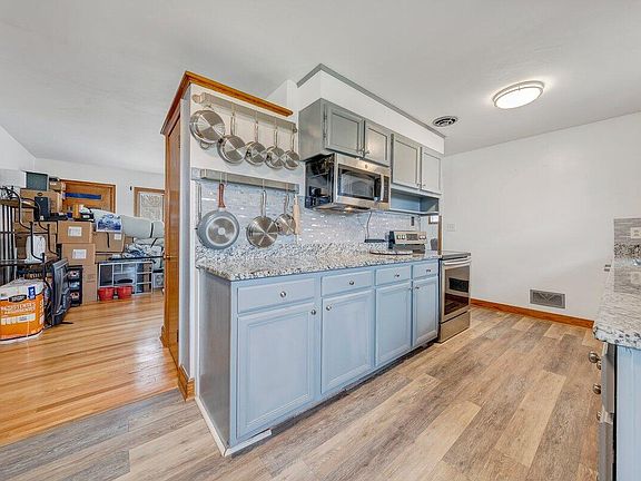 5th image of 1304 Vivian Ave