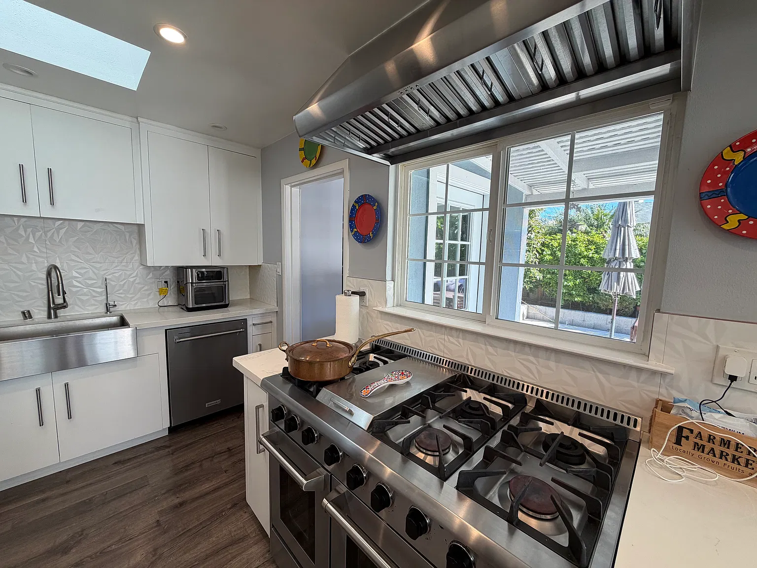 3 bed, 1010 sqft, $5,400 — Photo 4