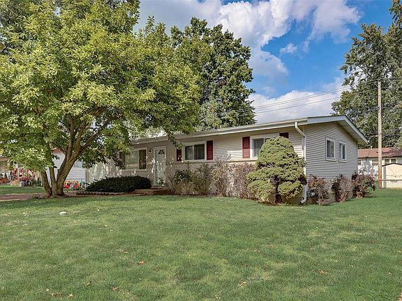 2nd image of 275 Falcon Dr