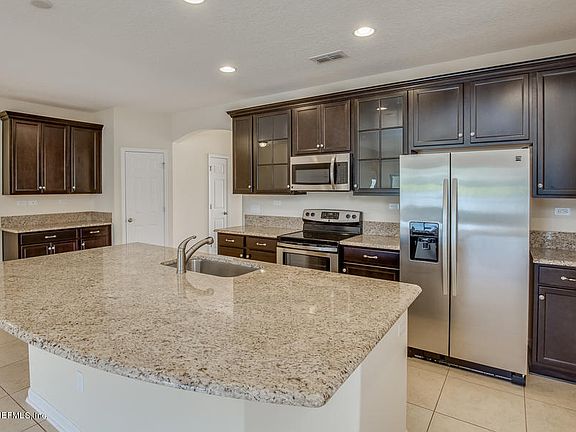 2nd image of 974 Prairie Dunes Ct