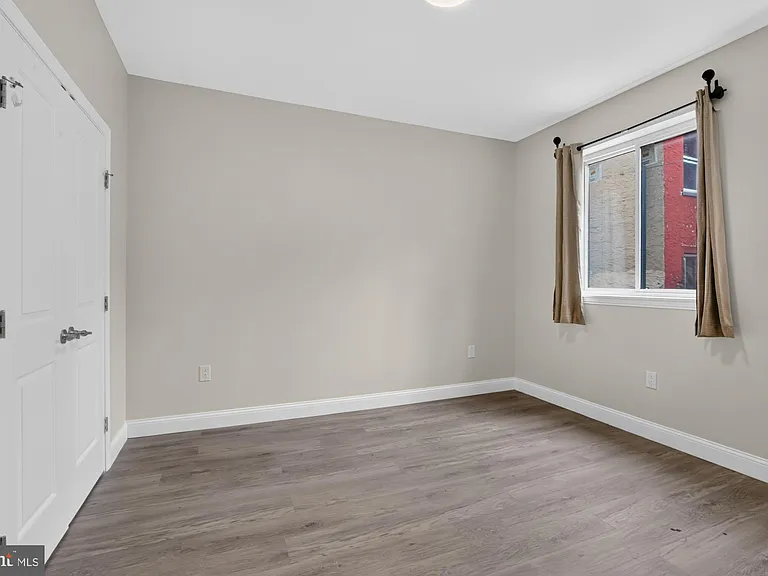 519 N 11th St #A — Photo 10