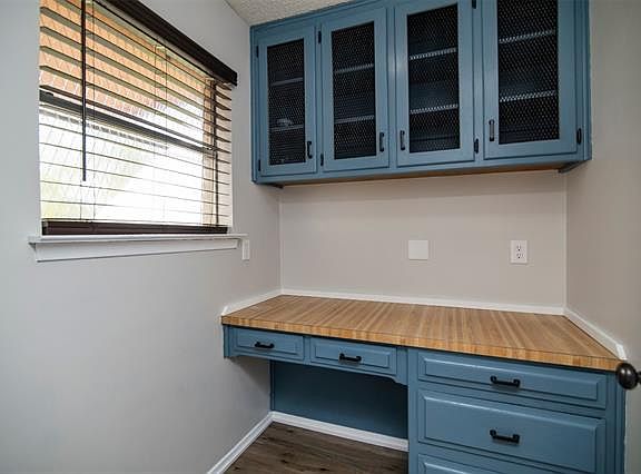 5th image of 7521 Yolanda Dr