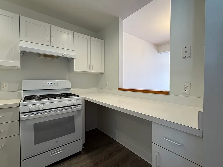 12 Ship Ave #2 — Photo 6