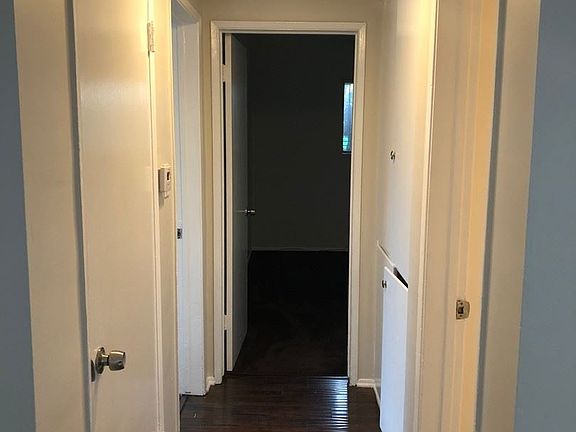 5th image of 905 Edgewood St APT 05