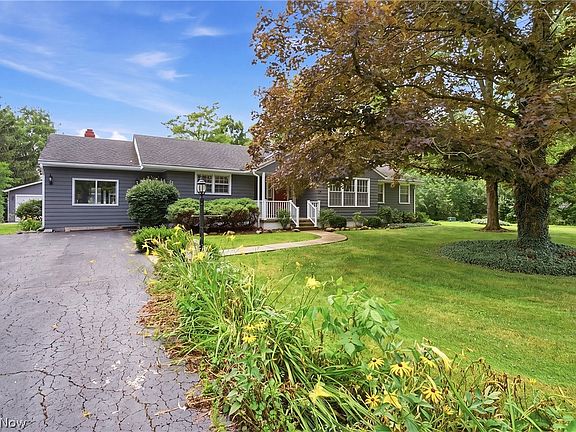 3rd image of 26737 Akins Rd