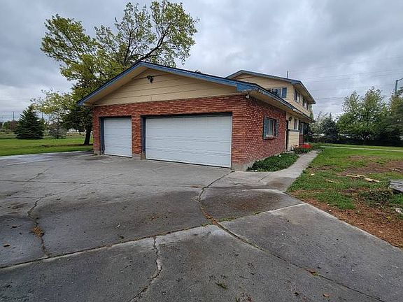 4th image of 3346 Crestwood Ln