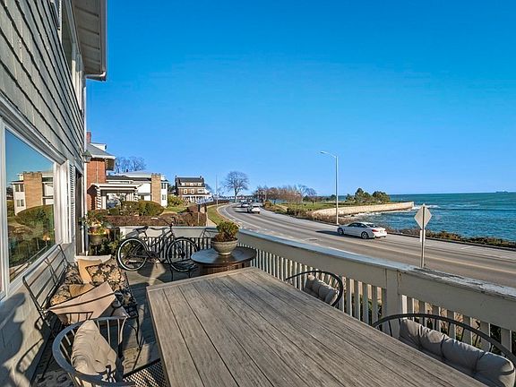 4th image of 209 Lynn Shore Dr #1