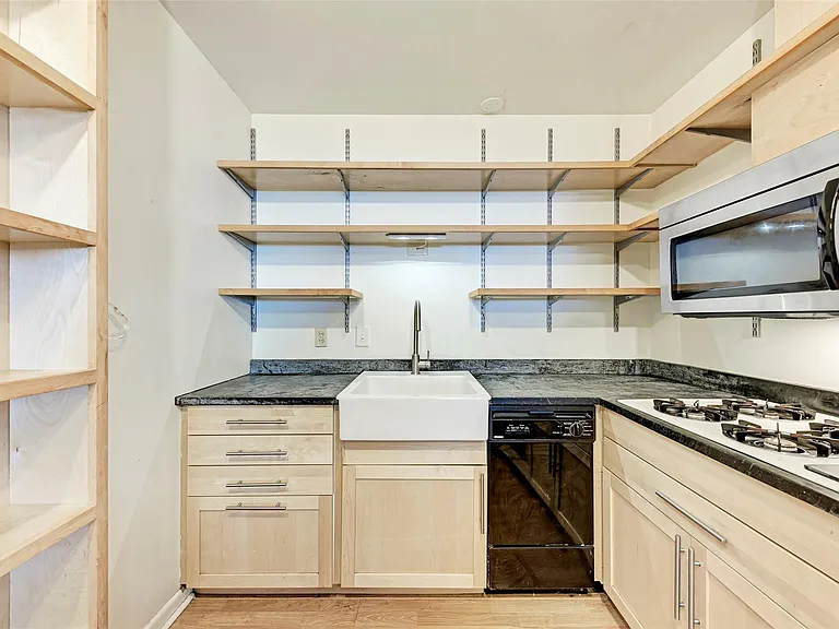 1805 Mohle Dr #B — Photo 10