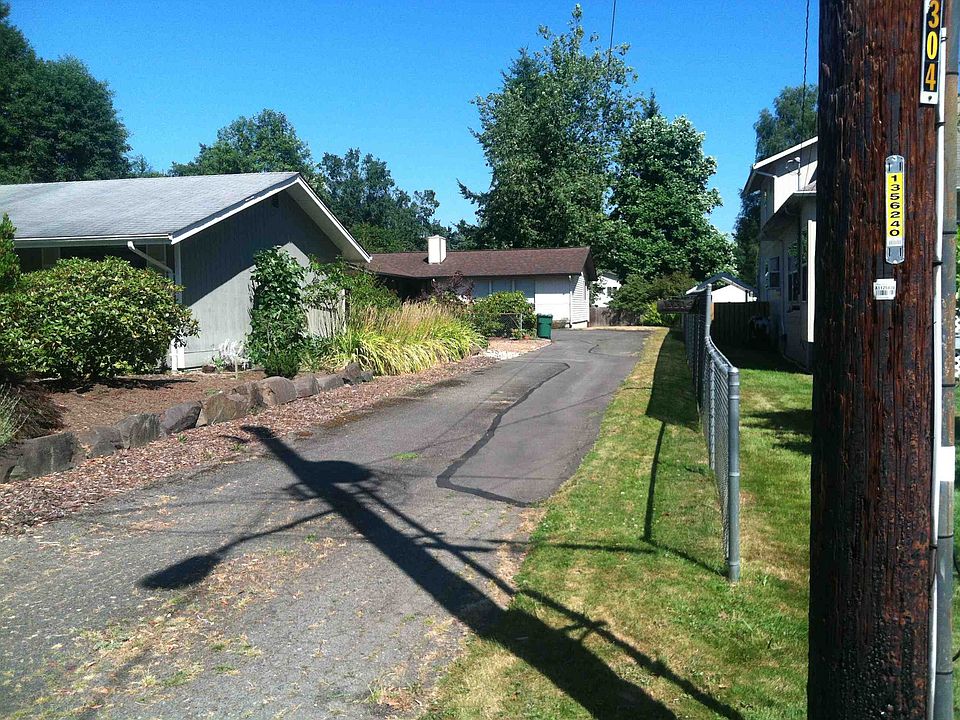 1st image of 13314 17th Ave NE