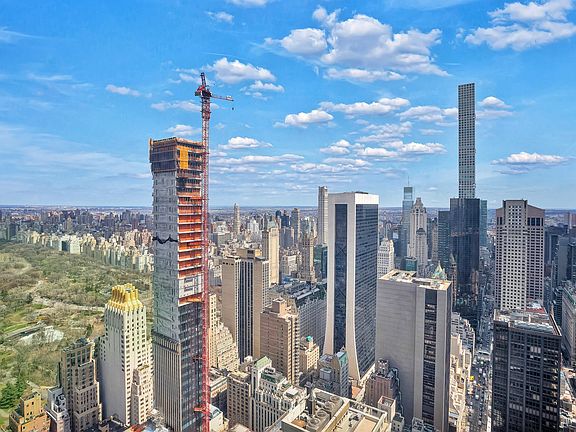 4th image of 150-156 W 56th St APT 6002