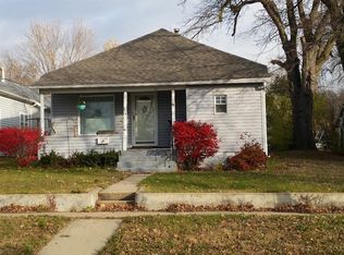 214 E Bluff St, Cherokee, IA 51012