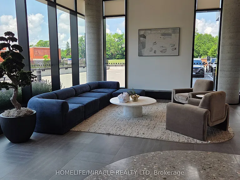 25 Wellington St S #3008 — Photo 6
