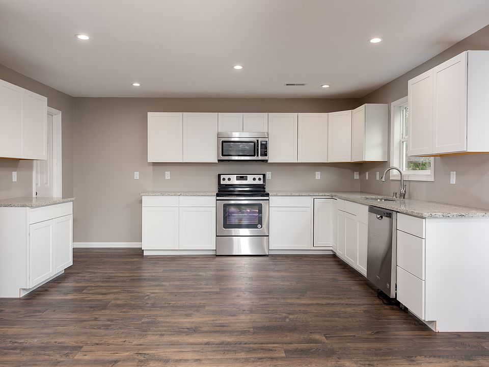 1st image of 2924 Pridemore St