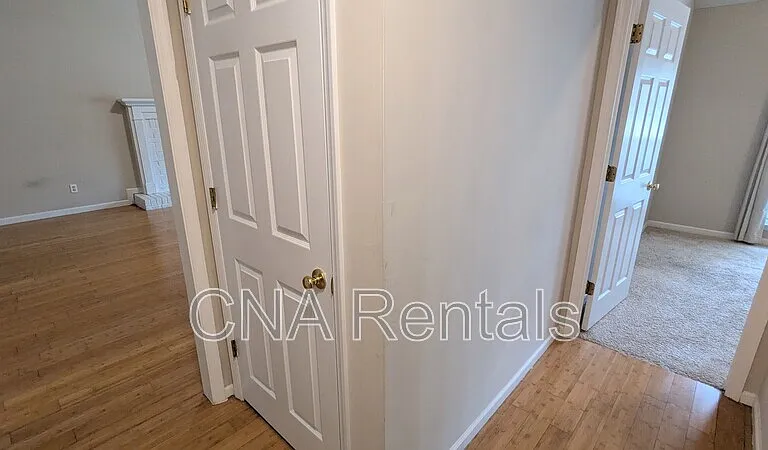 4635 Hampton Square Dr — Photo 19