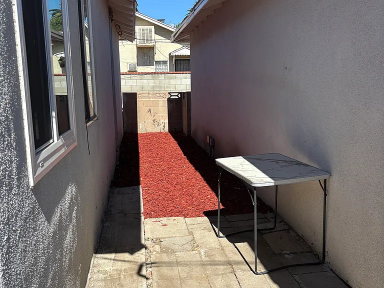 218 E 10th St #218 — Photo 17