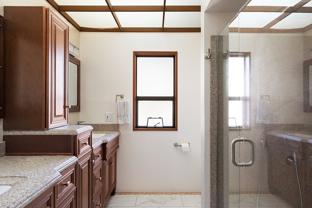 Oak Harbor, WA 98277