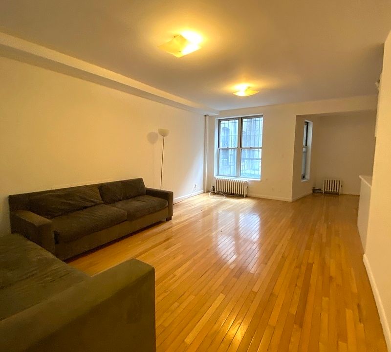 1st image of 58 2nd Ave APT 1