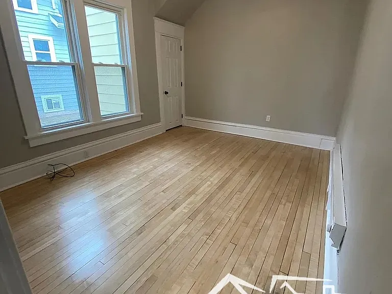 668 Jefferson St #B — Photo 4