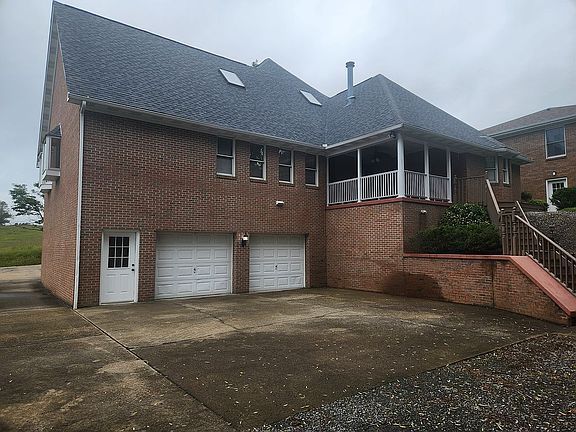 4th image of 904 Worthington Dr