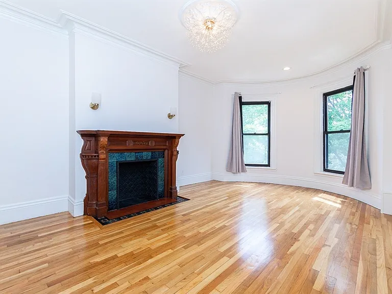 209 W Newton St #3 — Photo 12