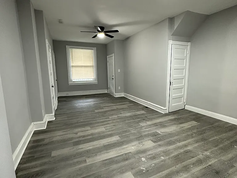 451 W Penn St #1 — Photo 3