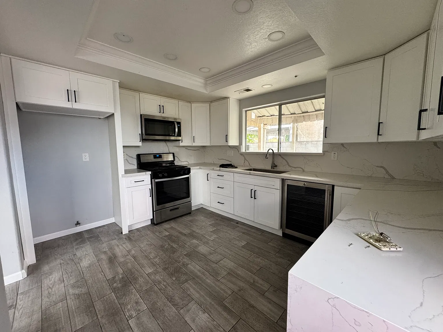 3 bed, 2.5 bath, 1529 sqft, $3,900 — Photo 4