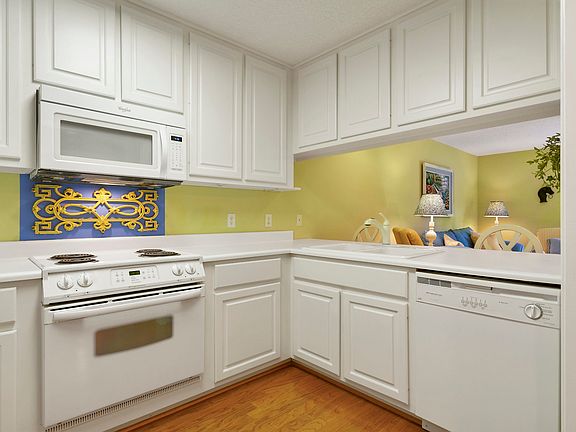 4th image of 200 Salt Air Dr Unit 126