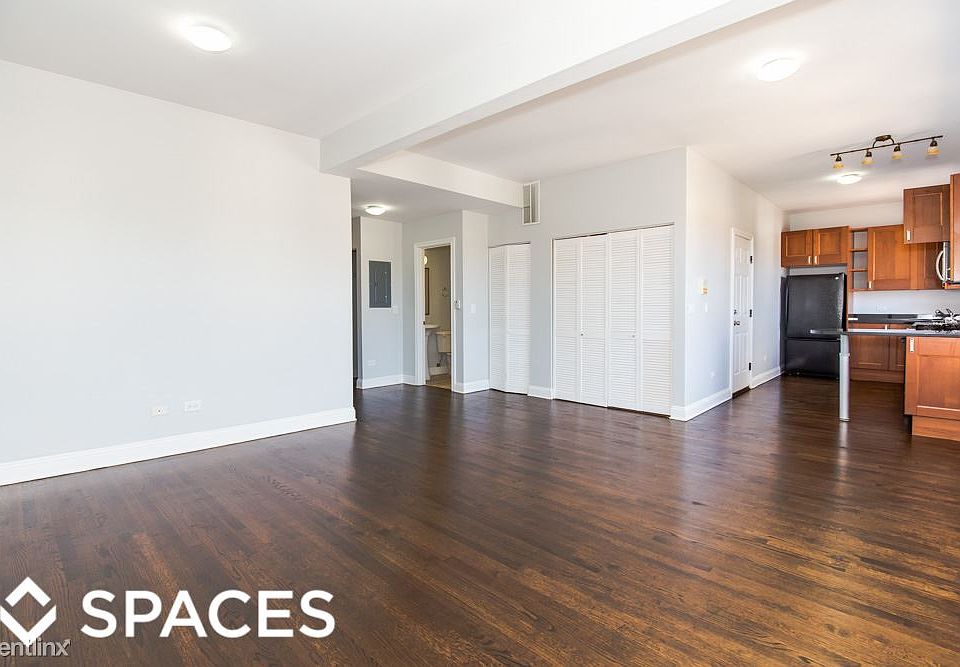1st image of 7526 N Seeley Ave #7528-305