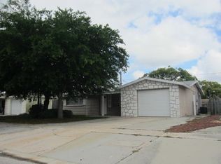 5411 Baroque Dr, Holiday, FL 34690