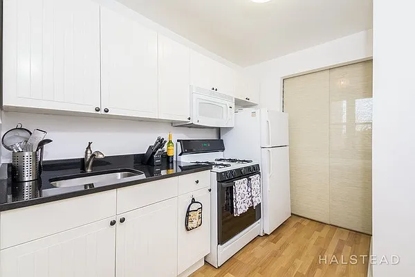 Sold by Halstead Real Estate | media 20