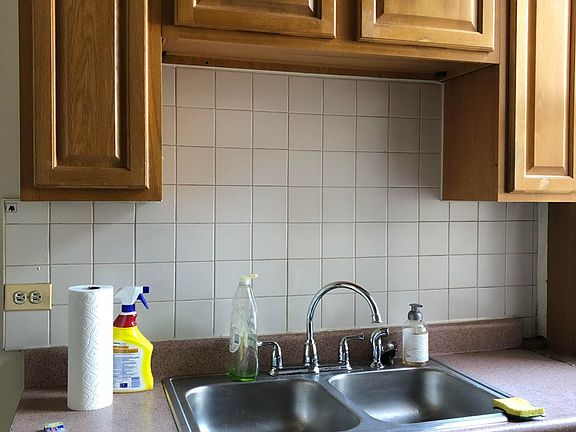 5th image of 2007 S Blue Island Ave APT 2R