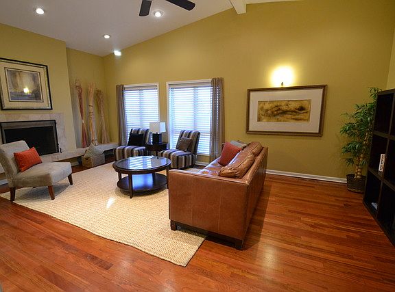 4th image of 8616 Avers Ave