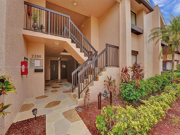 5th image of 2200 SW 92nd Ter APT 2804