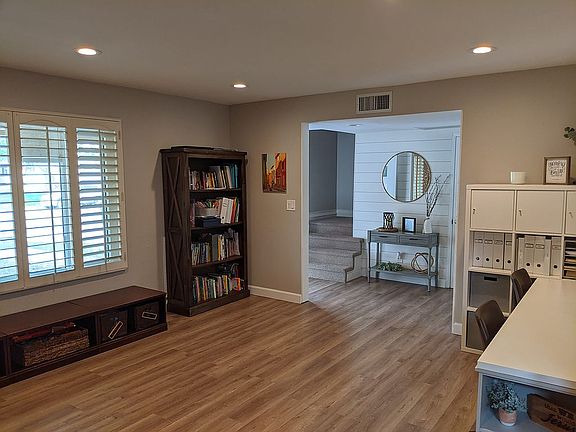 3rd image of 18900 Sierra Estates Dr