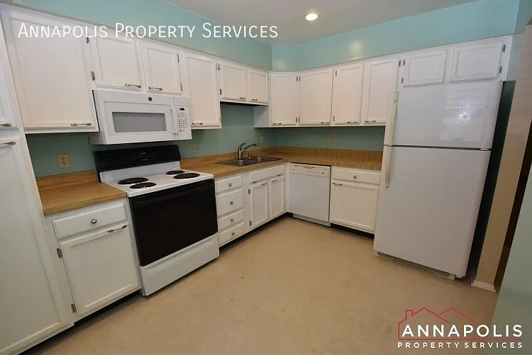 6 winslow court — Photo 3