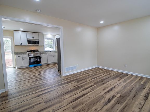 4th image of 504 Orange Ct